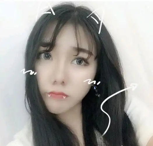 一条小团团露脸照斗鱼一条小团团最新生活照直播视频照片