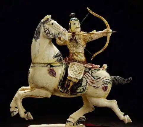 为何古代打仗将帅骑马,士兵举着刀枪在后面跟着跑?这两点很关键