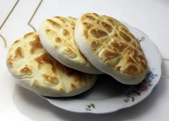 白饼子兰州白吉饼清真手工白饼甘肃馍馍早餐馍馍西北特色小吃锅盔