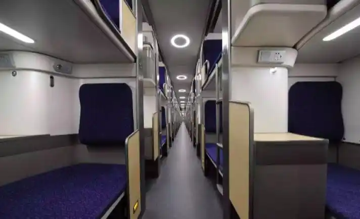 列车时刻表目前暂开d311和d312一对,京沪间的旅客可以尝鲜哦.