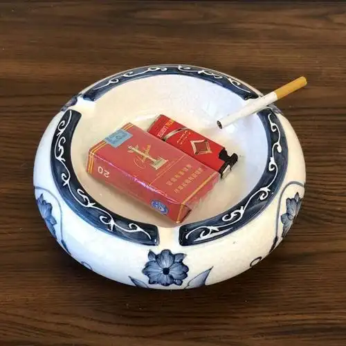 陶瓷烟灰缸茶几装饰工艺品图片