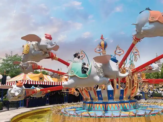 迪斯尼童话世界小飞象