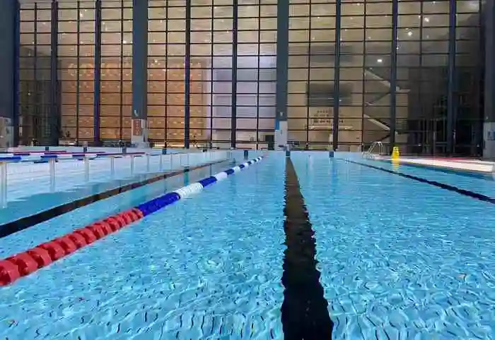 12节课下来可以游个25米了宝贝太喜欢李教练了想游泳就来全民健身中心