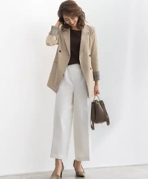 米白色西装外套怎么搭,米白色西装外套的最佳搭配-528时尚网