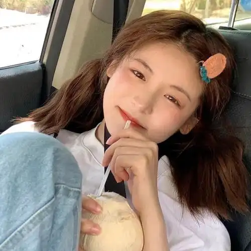 笑的很开心很甜的女生头像绝绝子