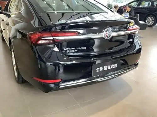 实拍:2021款别克君越,最高优惠4.3万元,是时候入手了!