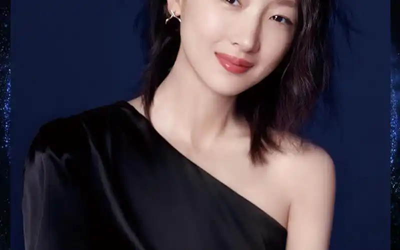 周冬雨再次代言oppo