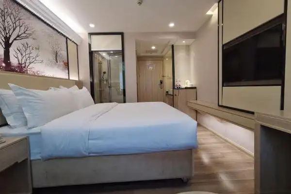 圣达酒店(深圳坂田地铁站店)