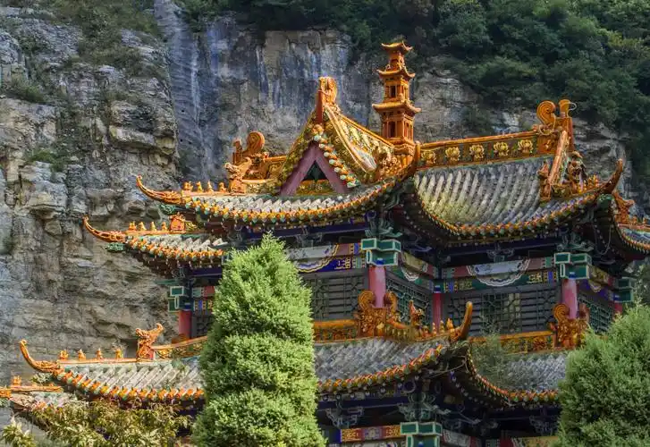 山西省介休市绵山景区是国家aaaaa级旅游景区,山西省重点风景名胜区