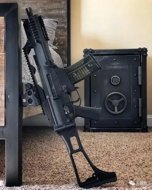 枪械美图看美图也要把持住自己我一直佩服那个高四教我抽烟然后去年又