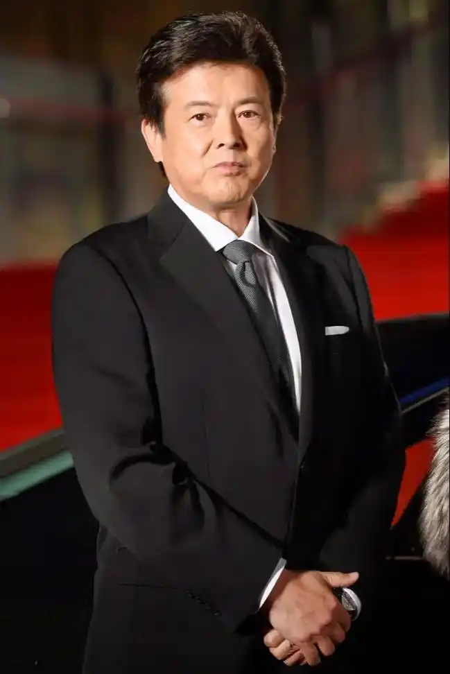 71岁依然帅气满满日本影视演员三浦友和!