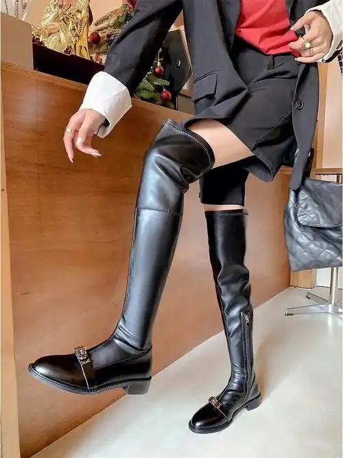 更凸显我们的优点啦#鞋控の日常  #超a靴子  #女靴  #鞋子推荐  #靴子