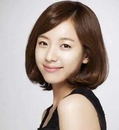 小脸女生短发发型,修饰脸部最佳