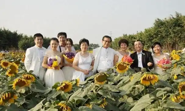 苏志丹和虎艳芬是其中最知名的一对,长达23年的剧组合作让他们在观众