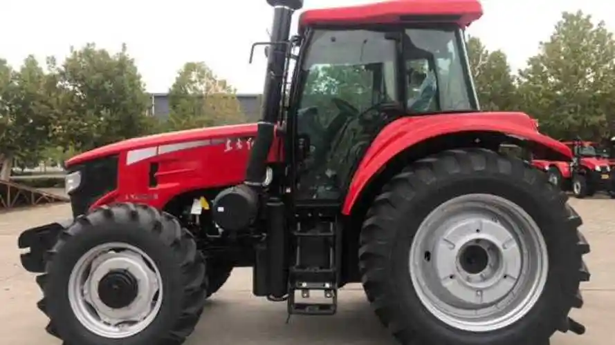 东方红高性价比200马力拖拉机一台需要多少钱