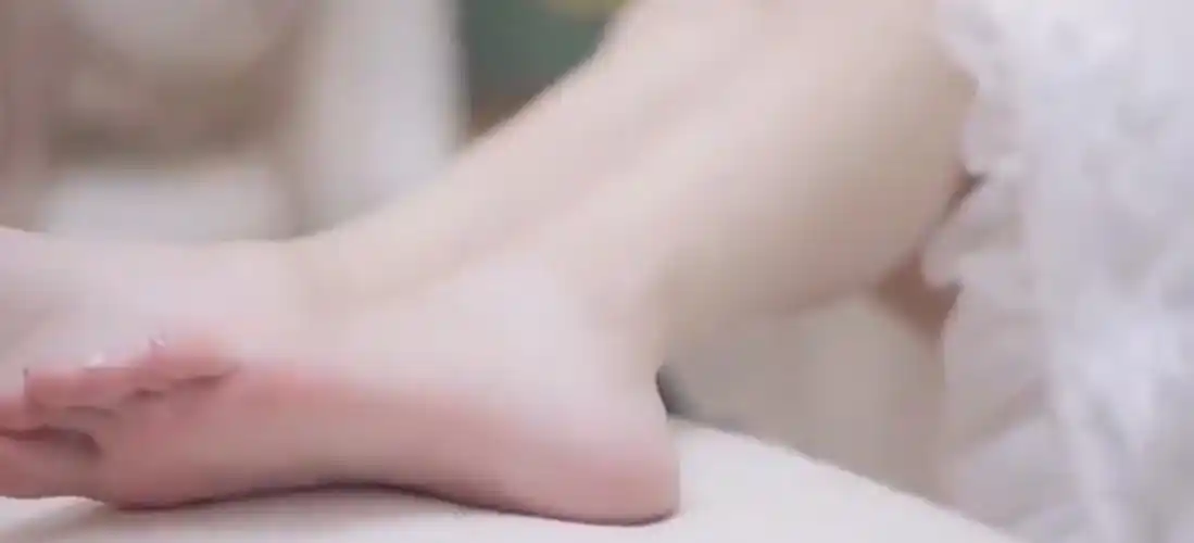 史上我最喜欢最美白又臭的脚丫子