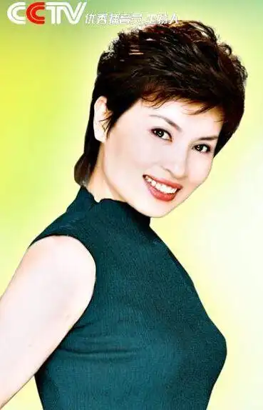 李瑞英告别新闻联播退居幕后 回顾"国脸"成名路