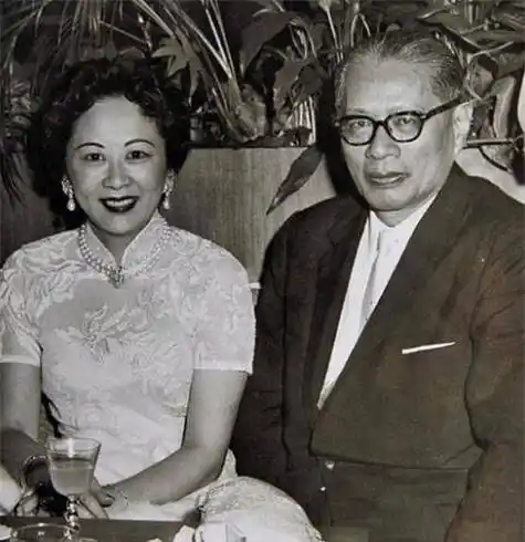 宋子文携妻带女回到上海,盛爱颐由喜转悲,还未见到宋子文就听到了他与