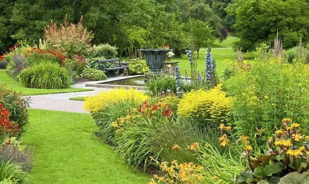 植物or硬化哪个才是花园景观中的主角附100款案例图干货