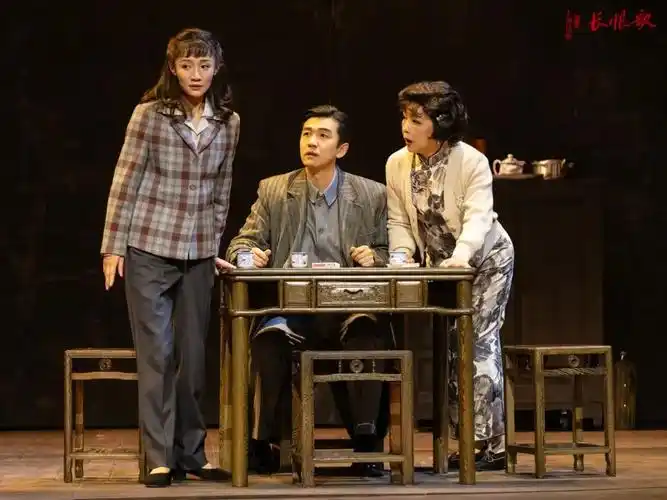 念念不忘,舞台剧《长恨歌》(上海话版)的绝美舞台