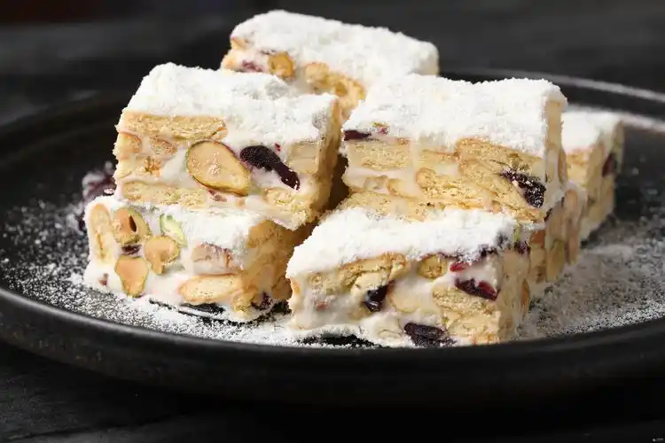 中年级校本课程之制作雪花酥