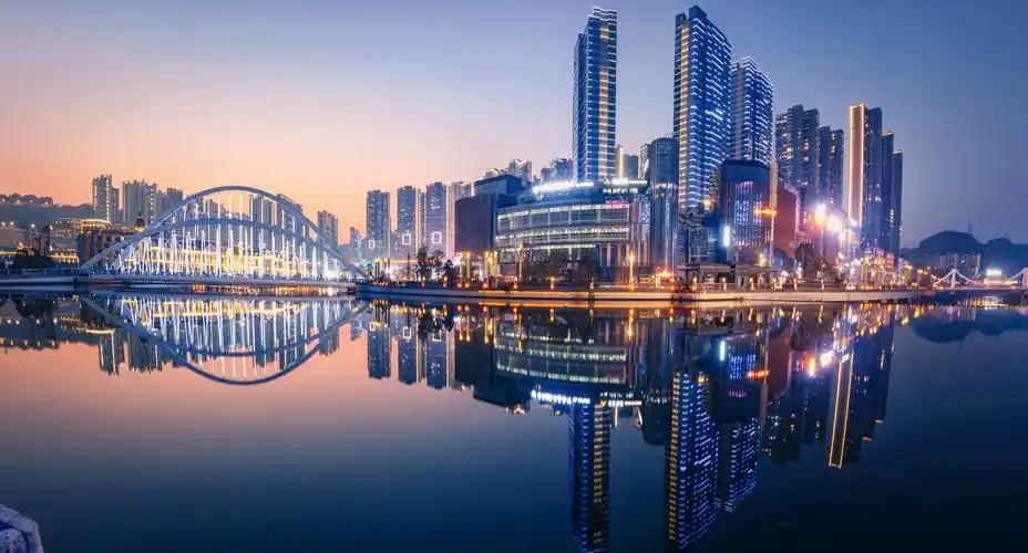 未来方舟夜景贵阳创新活跃.