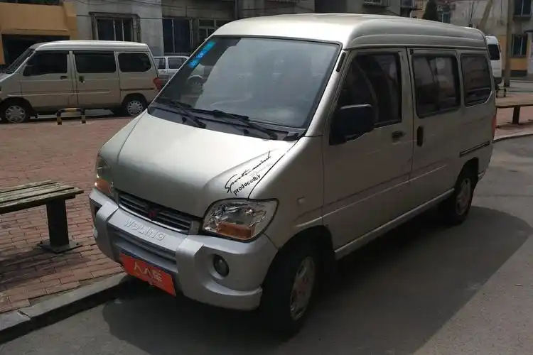 五菱汽车-五菱之光 2010款 1.0l基本型