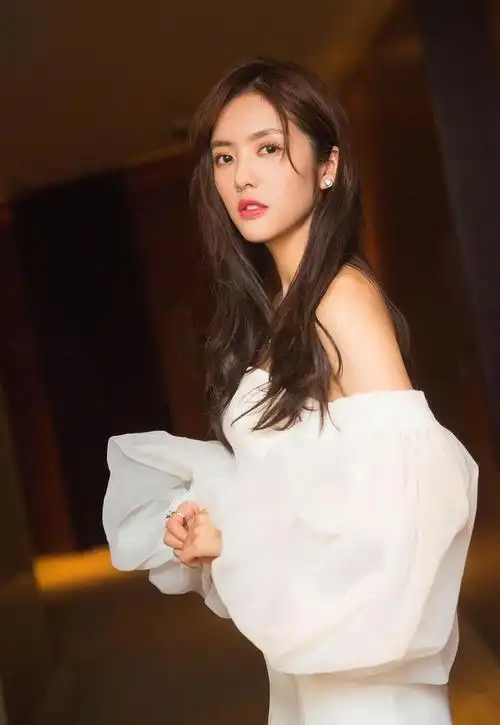 蔡文静回应:别扒了,汗流浃背了|柳岩|戚薇|尚雯婕|彭冠英|娱乐圈|社交