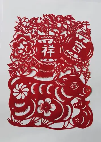 天津市梧桐中学 八年级 张禹桐《吉祥如意》