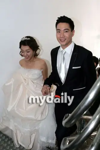 组图:徐敏静安尚勋"成正果" 今日拍摄婚纱照