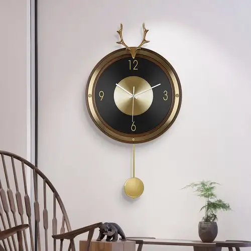 新中式挂钟实木钟表创意鹿头静音时钟客厅装饰大气现代简约石英钟