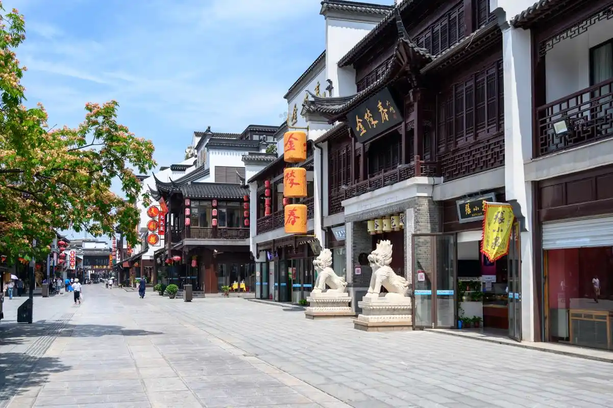 实拍南京夫子庙没有了往日的人山人海街道整洁干净变美了