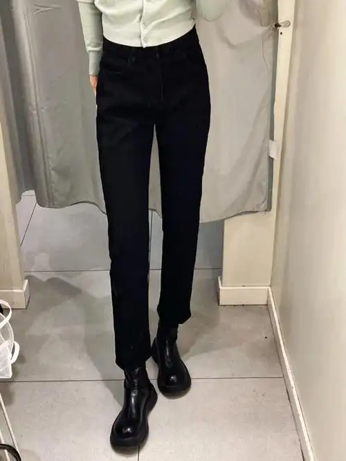 谁穿谁好看的黑色直筒裤显瘦