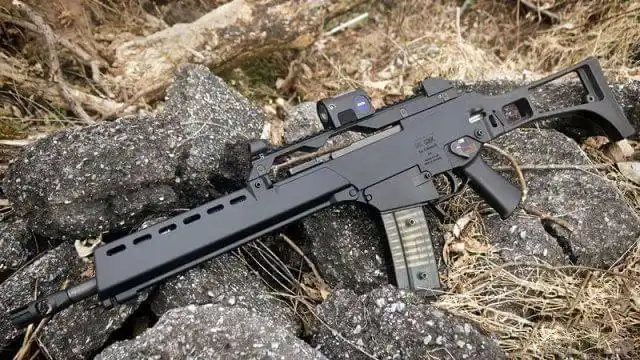 hk233突击步枪g36c就是g36标准步枪的特种战术型号,该枪最大的特点就