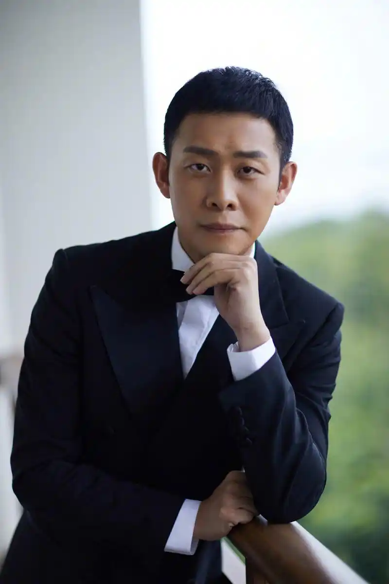 电影亲爱的原型!与父母终获团聚,张译发文祝贺