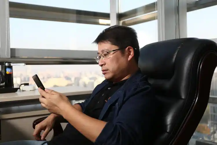 刘江峰黯然别酷派,聚美陈欧被炮轰,币圈教父李笑来钱途未卜 | 科技圈