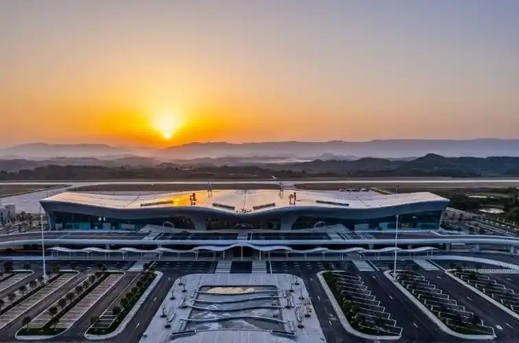 今天达州金垭机场一周岁啦