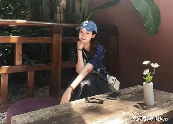 杨鸣陷入漩涡,妻子发16字动态,令人遐想,网友炸锅_唐佳良_辽宁男篮