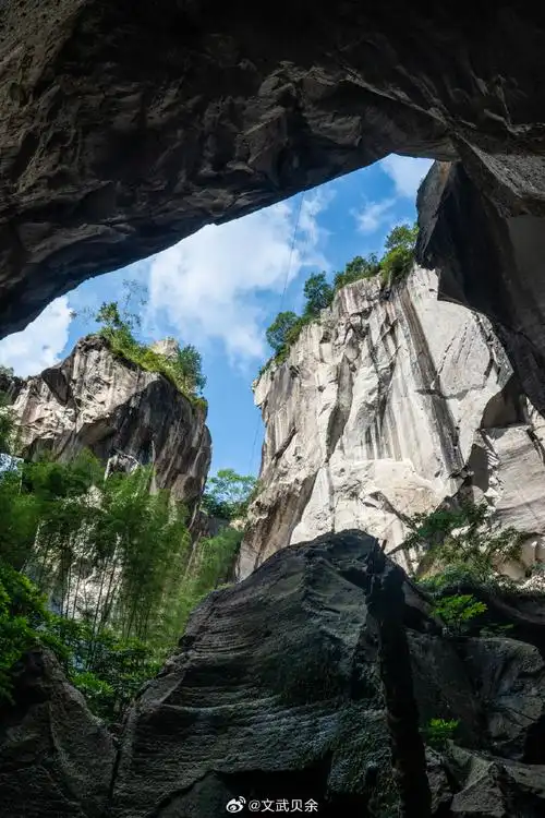 过去采石,现在观石,温岭长屿硐天景区是曾经的采石遗址开发成了旅游