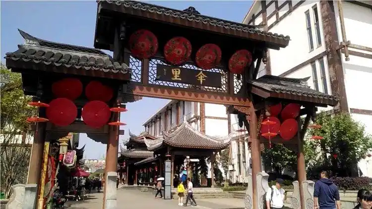 跑马观花,董允坝伞里古街半日游