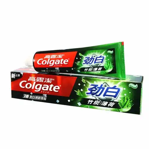 高露洁牙膏劲白竹炭薄荷120克