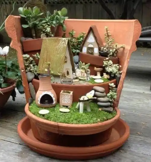 废弃摔破盆瓦罐不要扔掉做成一个有趣的盆栽