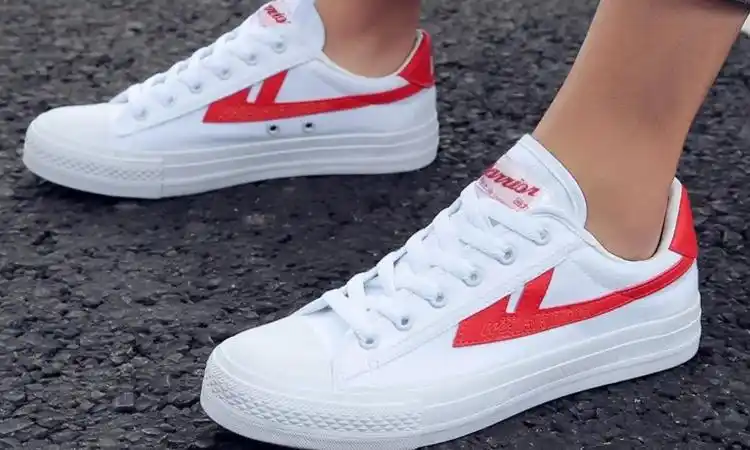 回力鞋的标志是什么样的?