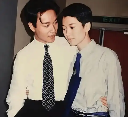 张国荣去世19周年那个终身不婚的唐鹤德