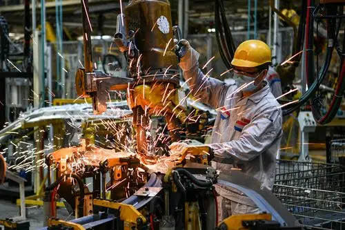 杨祉刚:精益求精的焊装大拿