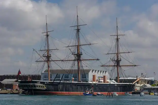 图解英国皇家海军勇士号蒸汽风帆铁甲巡防舰