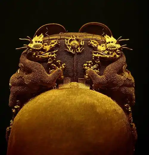 宋代官帽的"翅膀"是赵匡胤首创?五代百姓:那我们头上是什么?