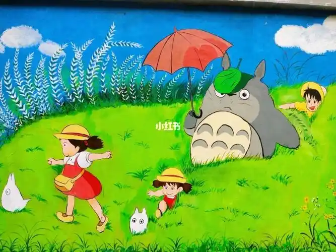 花了两天画完了这面墙,拍照的时候真的很喜欢#墙绘  #龙猫  #宫崎骏