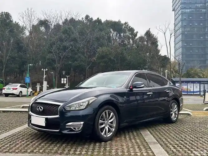 新到日系高端品牌17年英菲尼迪q70lv625车