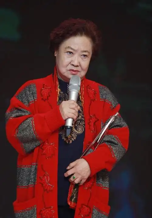 郭兰英:刚出生就被扔野外,93岁仍无儿无女,一生悲苦|喜儿|王昆|戏曲